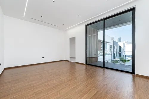 5 Bedrooms Villa in Barsha South Villas