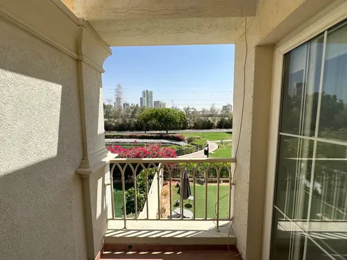 2 Bedrooms Townhouse in Springs 8