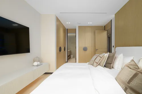 5 Bedrooms Villa in Garden Hall