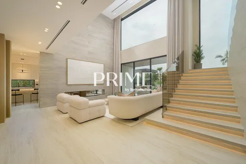 5 Bedrooms Villa in Garden Hall