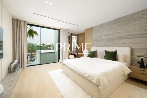 5 Bedrooms Villa in Garden Hall