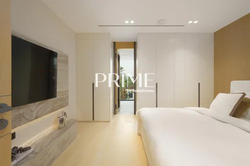 5 Bedrooms Villa in Garden Hall