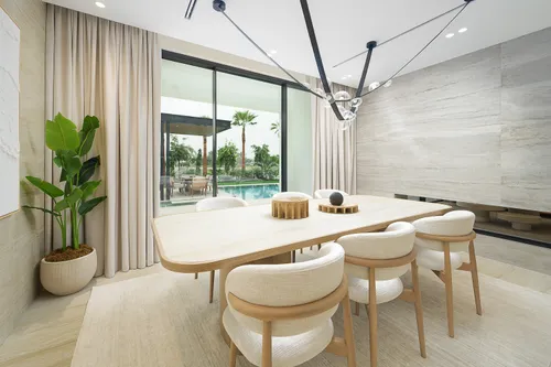 5 Bedrooms Villa in Garden Hall