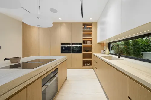 5 Bedrooms Villa in Garden Hall