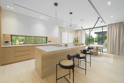 5 Bedrooms Villa in Garden Hall