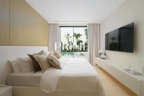 5 Bedrooms Villa in Garden Hall