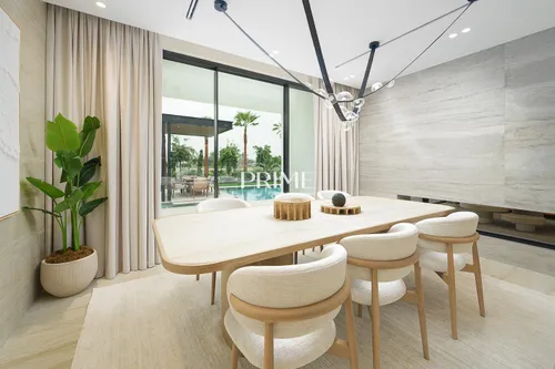 5 Bedrooms Villa in Garden Hall