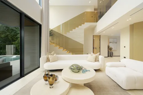 5 Bedrooms Villa in Garden Hall