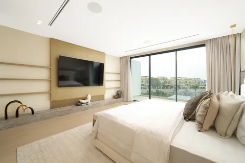 5 Bedrooms Villa in Garden Hall