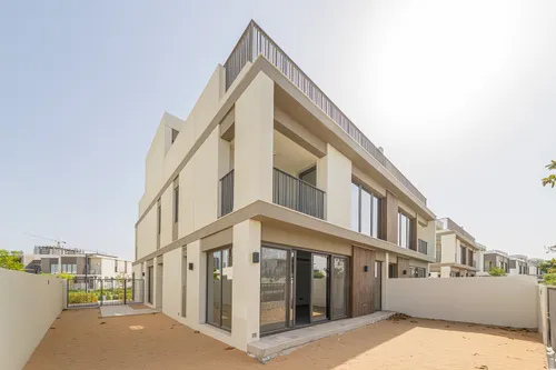 Brand New | Vacant | Aura Gardens | Villa