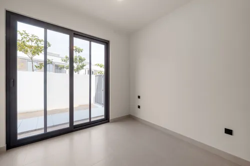 3 Bedrooms Townhouse in Aura 1