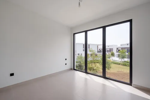 3 Bedrooms Townhouse in Aura 1