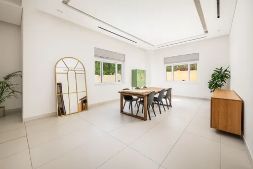 5 Bedrooms Villa in Hacienda