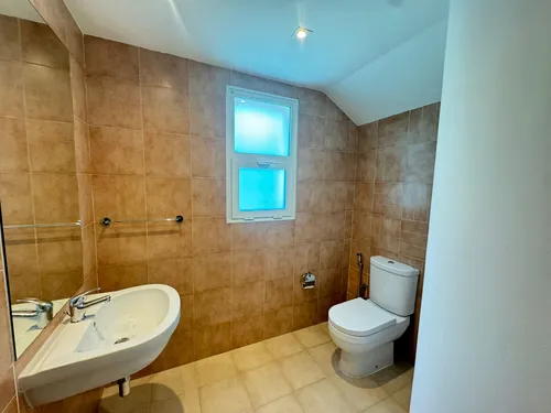 2 Bedrooms Villa in District 8E
