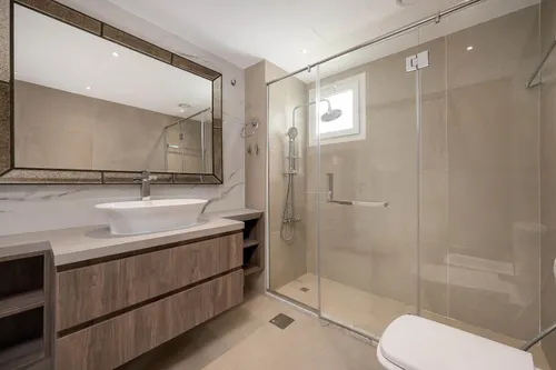 4 Bedrooms Villa in Meadows 9