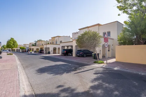 3 Bedrooms Townhouse in Springs 11