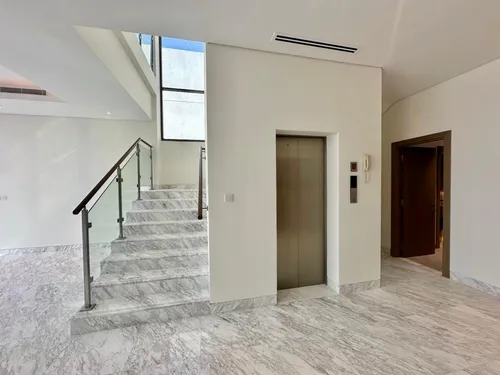 4 Bedrooms Villa in District One Phase III A