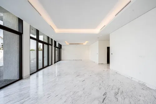 4 Bedrooms Villa in District One Phase III A