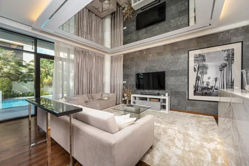 5 Bedrooms Villa in Picadilly Green