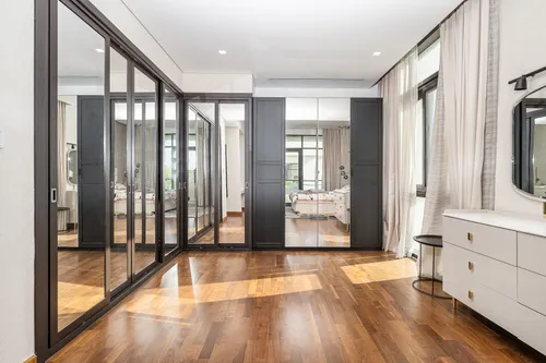 5 Bedrooms Villa in Picadilly Green