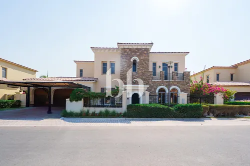 Luxury Living | Meticulous Upgrades | Spacious 5+1