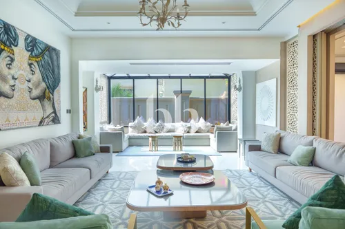 Luxury Living | Meticulous Upgrades | Spacious