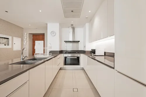 2 Bedrooms Apartment in Marina Gate 1