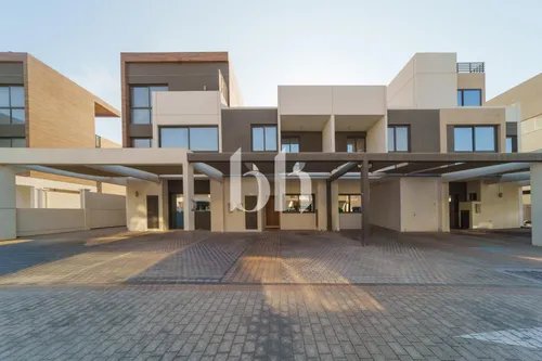 Vacant | Upgraded | Single Row With Back entrance