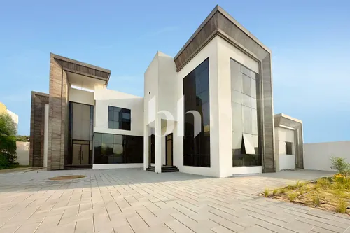 Luxury Villa | Brand New | Modern | Huge Garden