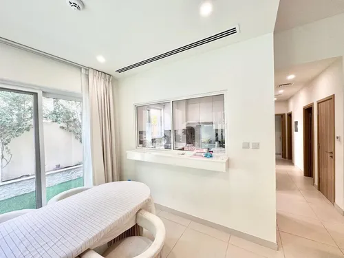 4 Bedrooms Villa in Amaranta 1