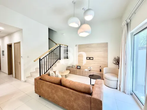 Upgraded Kitchen | Single Row | Landscaped Garden
