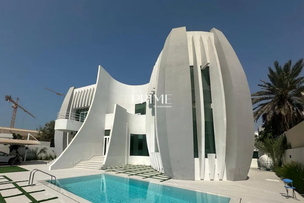 5 Bedrooms Villa in Umm Suqeim 2 Villas