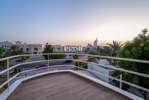 5 Bedrooms Villa in Umm Suqeim 2 Villas