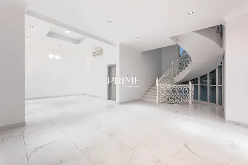 5 Bedrooms Villa in Umm Suqeim 2 Villas
