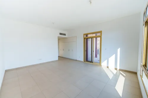 5 Bedrooms Villa in Golf Gardens
