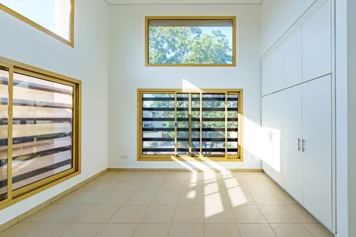 5 Bedrooms Villa in Golf Gardens
