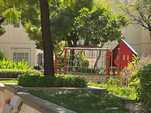 2 Bedrooms Apartment in The Residences 8