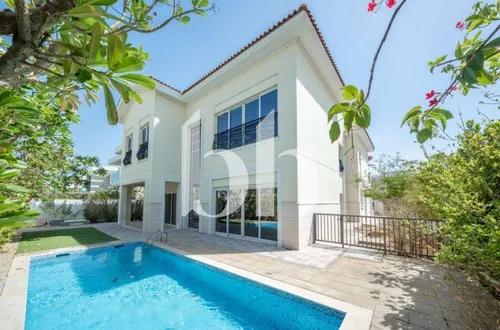 Stunning Villa | Phase One | Vacant | Best price