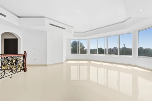 5 Bedrooms Villa in Umm Suqeim 1 Villas