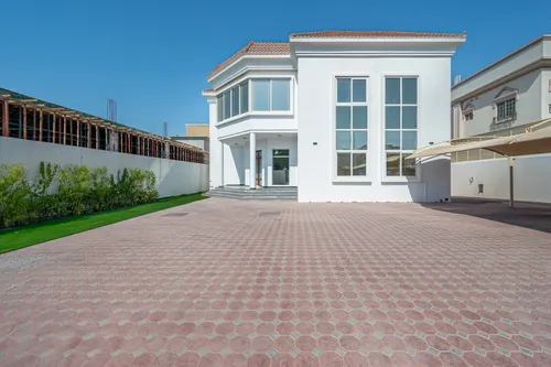 5 Bedrooms Villa in Umm Suqeim 1 Villas