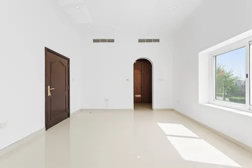 5 Bedrooms Villa in Umm Suqeim 1 Villas