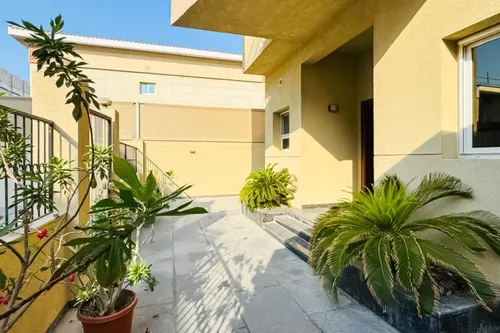 5 Bedrooms Villa in Jumeirah 1 Villas