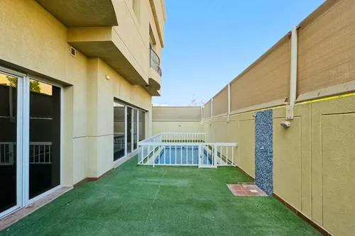 5 Bedrooms Villa in Jumeirah 1 Villas