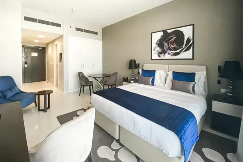 Apartment in Artesia C