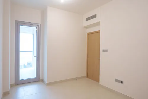 2 Bedrooms Apartment in Radiant Square