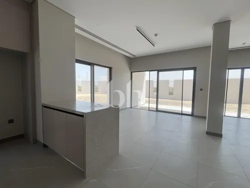 4 Bedrooms Townhouse in MAG Eye
