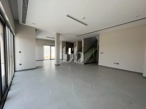 4 Bedrooms Townhouse in MAG Eye