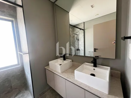 4 Bedrooms Townhouse in MAG Eye
