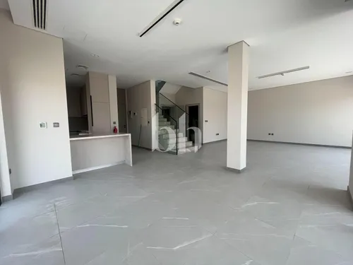 4 Bedrooms Townhouse in MAG Eye