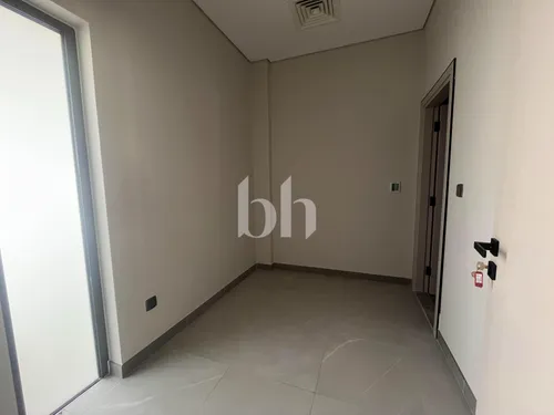 4 Bedrooms Townhouse in MAG Eye